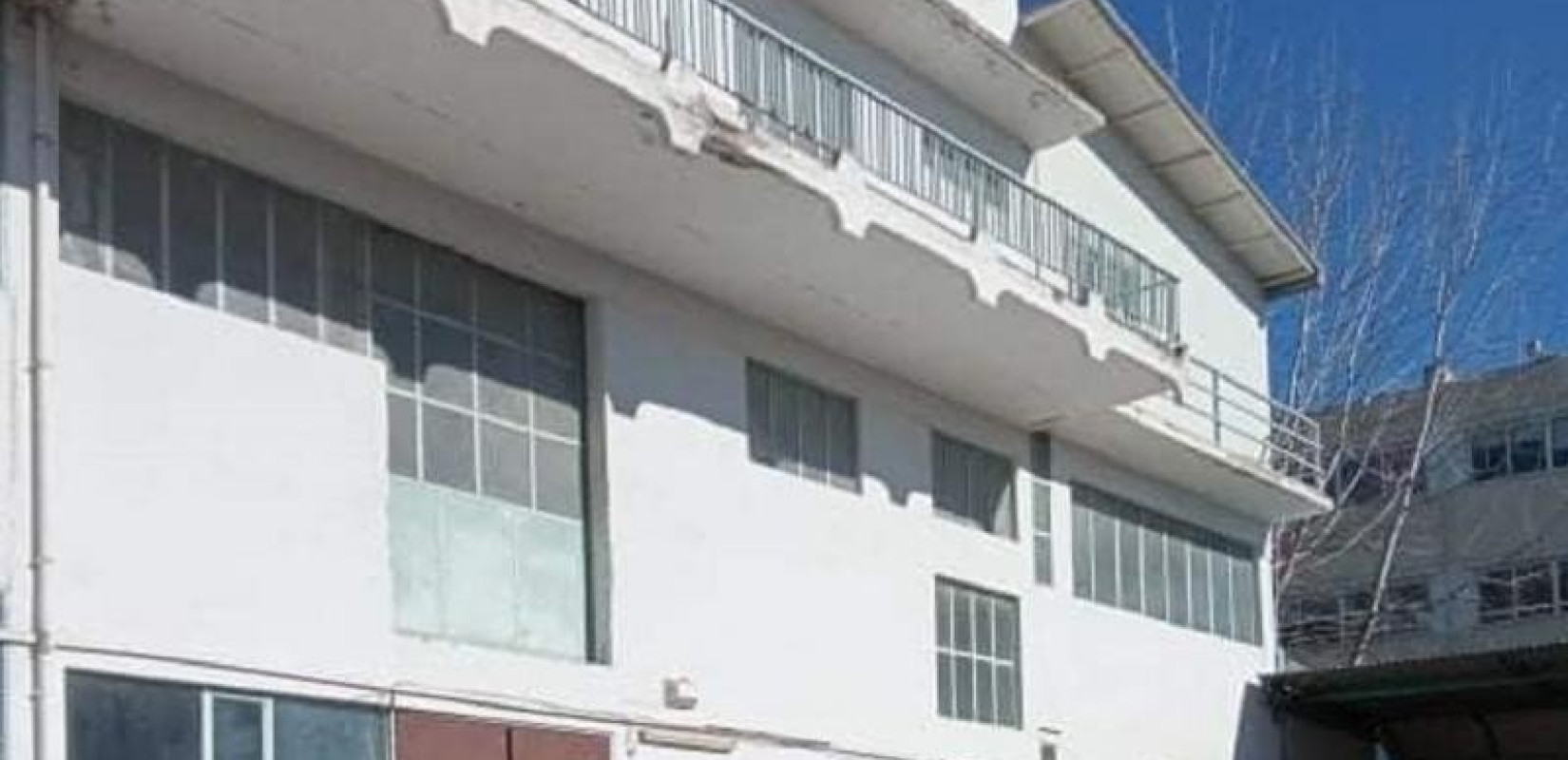 Πυλαία: Ακατάλληλο το σχολείο όπου φοιτούν παιδιά με αυτισμό, καταγγέλλουν γονείς – Συστεγάζεται με βιοτεχνίες
