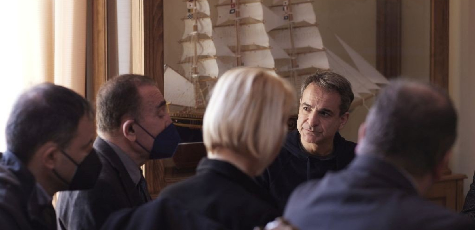 Μητσοτάκης από Σύρο: Γραμμή άμυνας στην ακρίβεια το 8,3% ανάπτυξη