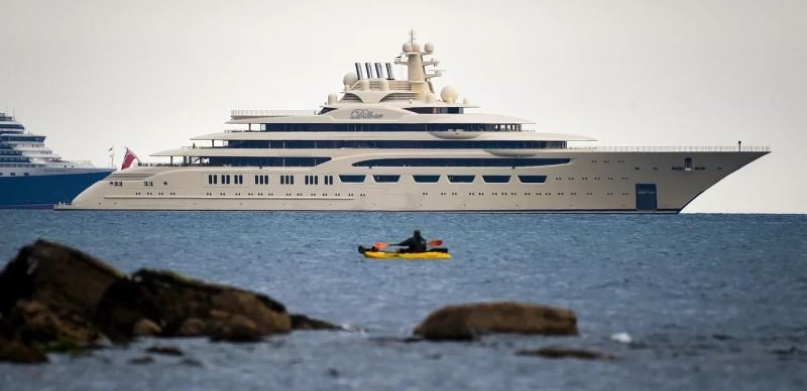Η Γερμανία κατάσχεσε τη θαλαμηγό του Ρώσου μεγιστάνα Αλισέρ Ουσμάνοφ, αξίας τουλάχιστον 600 εκατ.δολαρίων