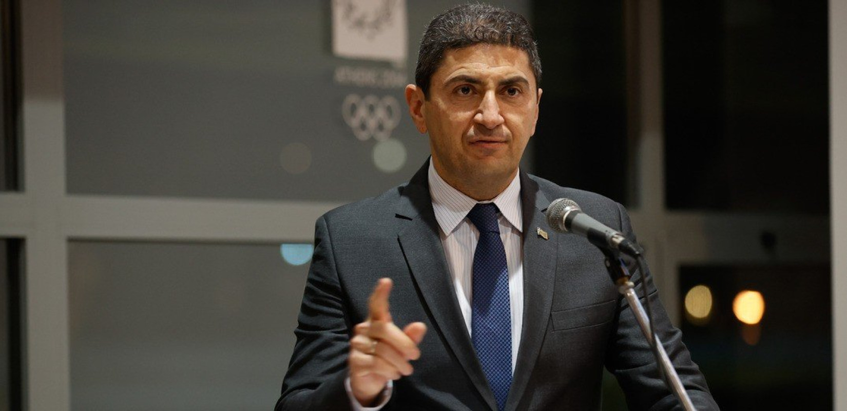 Βόλεϊ: Ο Αυγενάκης πήρε θέση για το «λουκέτο» στην ΕΟΠΕ