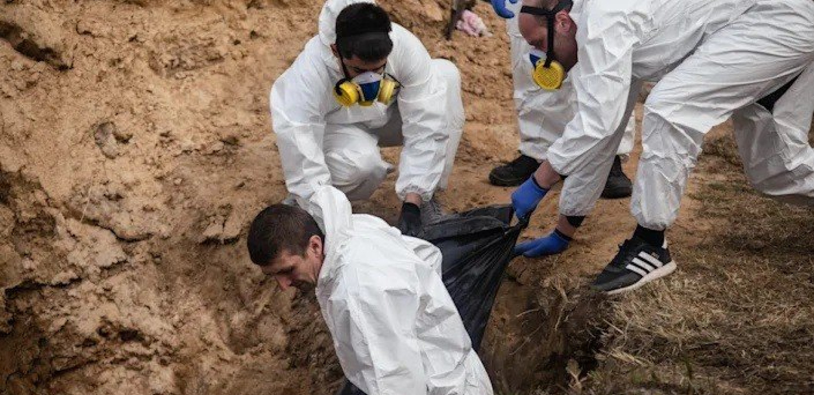 Γερμανία: Αποδείξεις για «τριψήφιο αριθμό» εγκλημάτων πολέμου στην Ουκρανία έχει εισαγγελέας