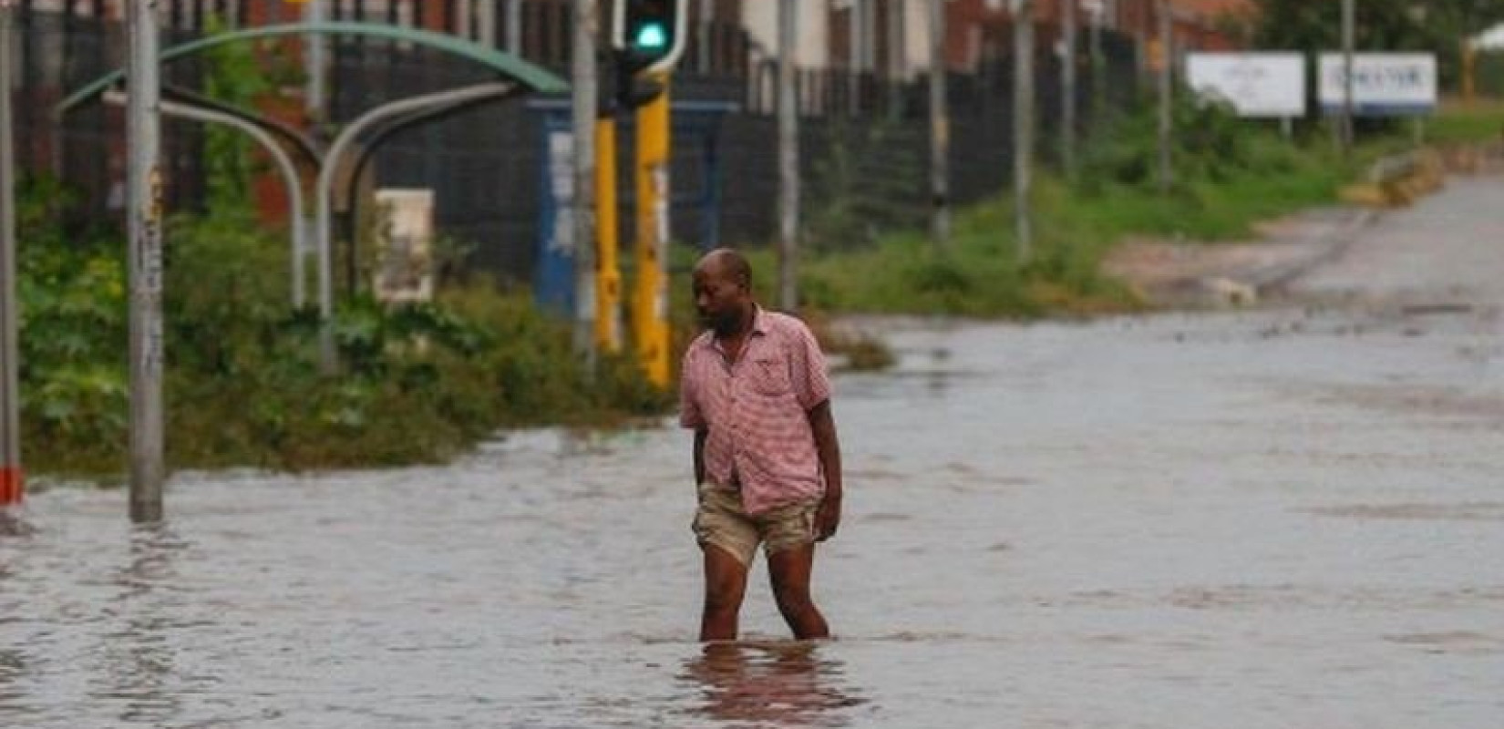 Φονικές πλημμύρες με 14 νεκρούς στη Νότια Αφρική