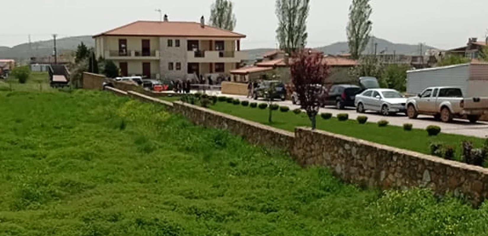 Σκαφτούρος: Κρατούσε το εγγόνι του πριν την δολοφονική επίθεση - Τι λέει αυτόπτης μάρτυρας 