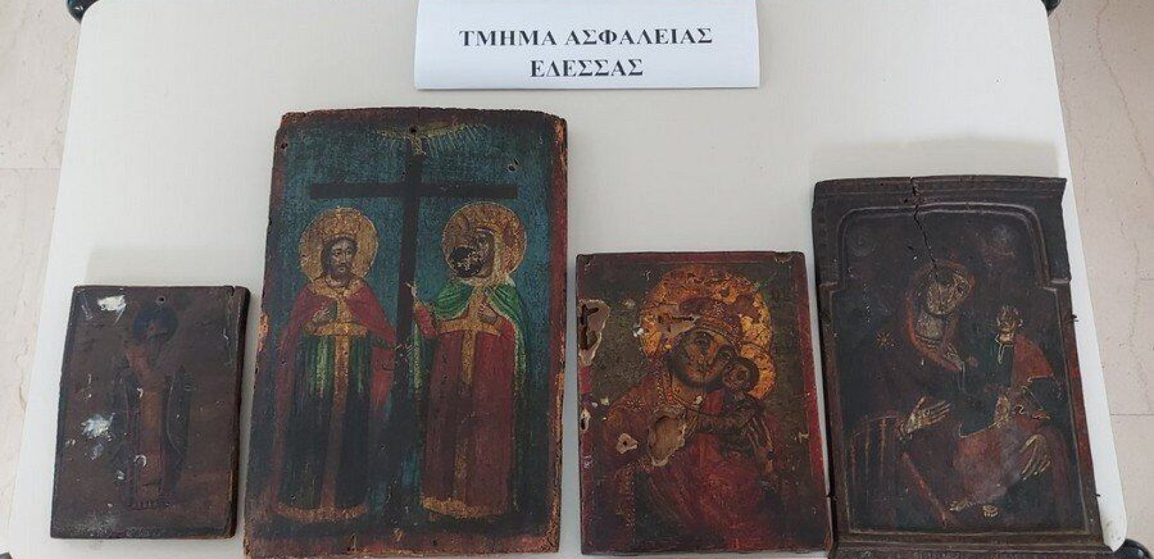 Πέλλα: Έψαχναν αγοραστές στο ίντερνετ για πολύτιμες εικόνες  