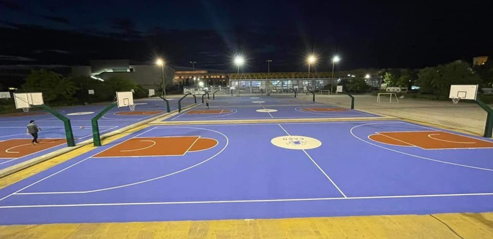 "Στολίδια" τα ανακαινισμένα γήπεδα μπάσκετ στο Ποσειδώνιο (φωτ.)