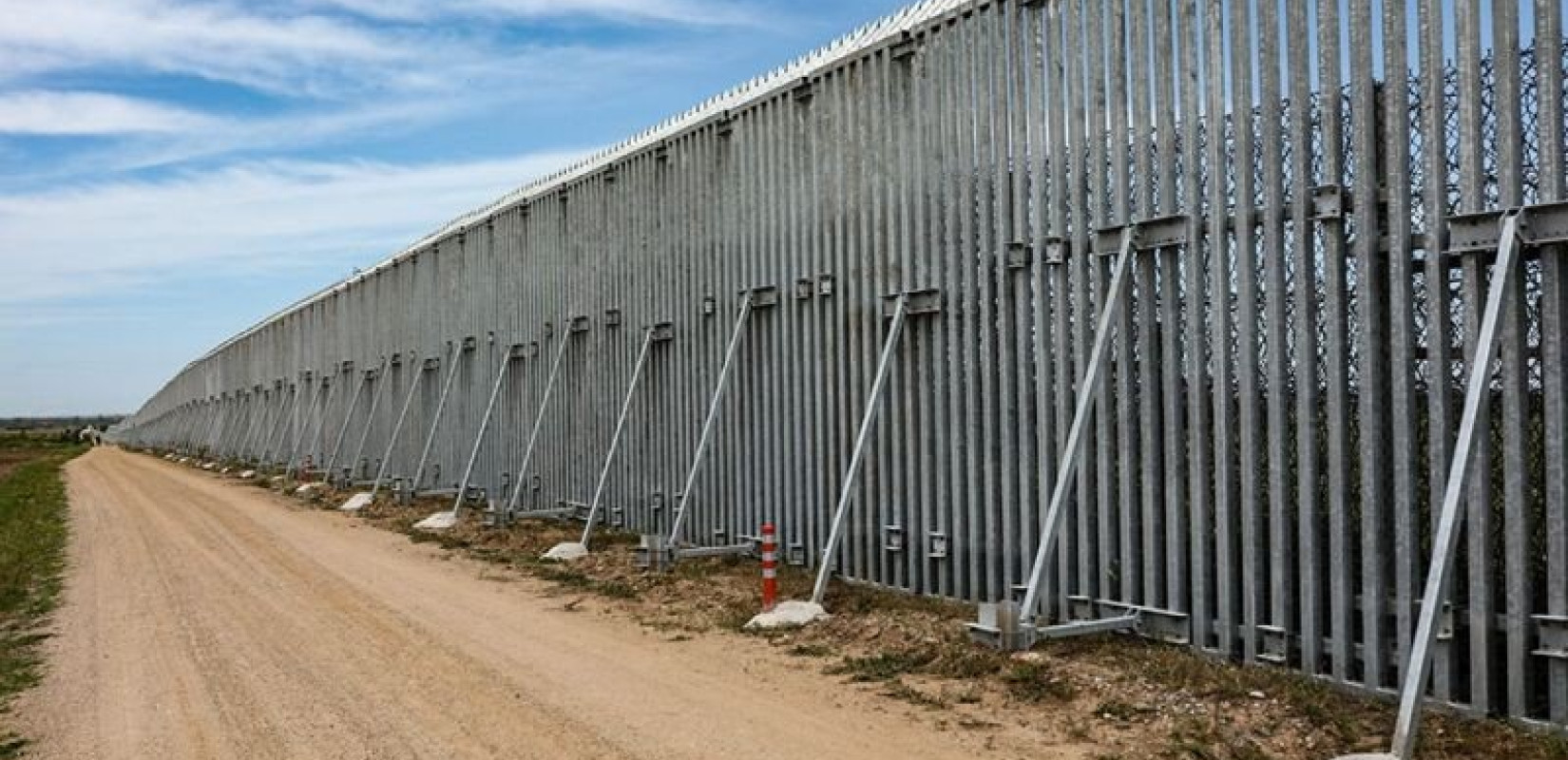 Υπεγράφη η διακήρυξη για την επέκταση του φράκτη στον Έβρο