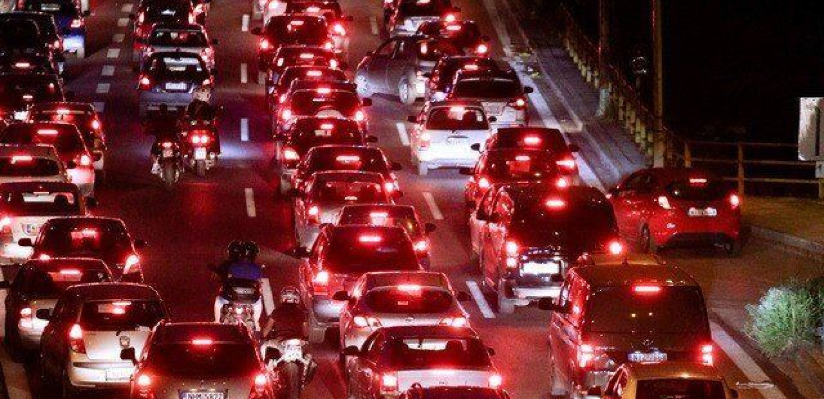 Κάμερες, περισσότεροι αισθητήρες στα φανάρια και κυκλικοί κόμβοι στους δρόμους της Θεσσαλονίκης 