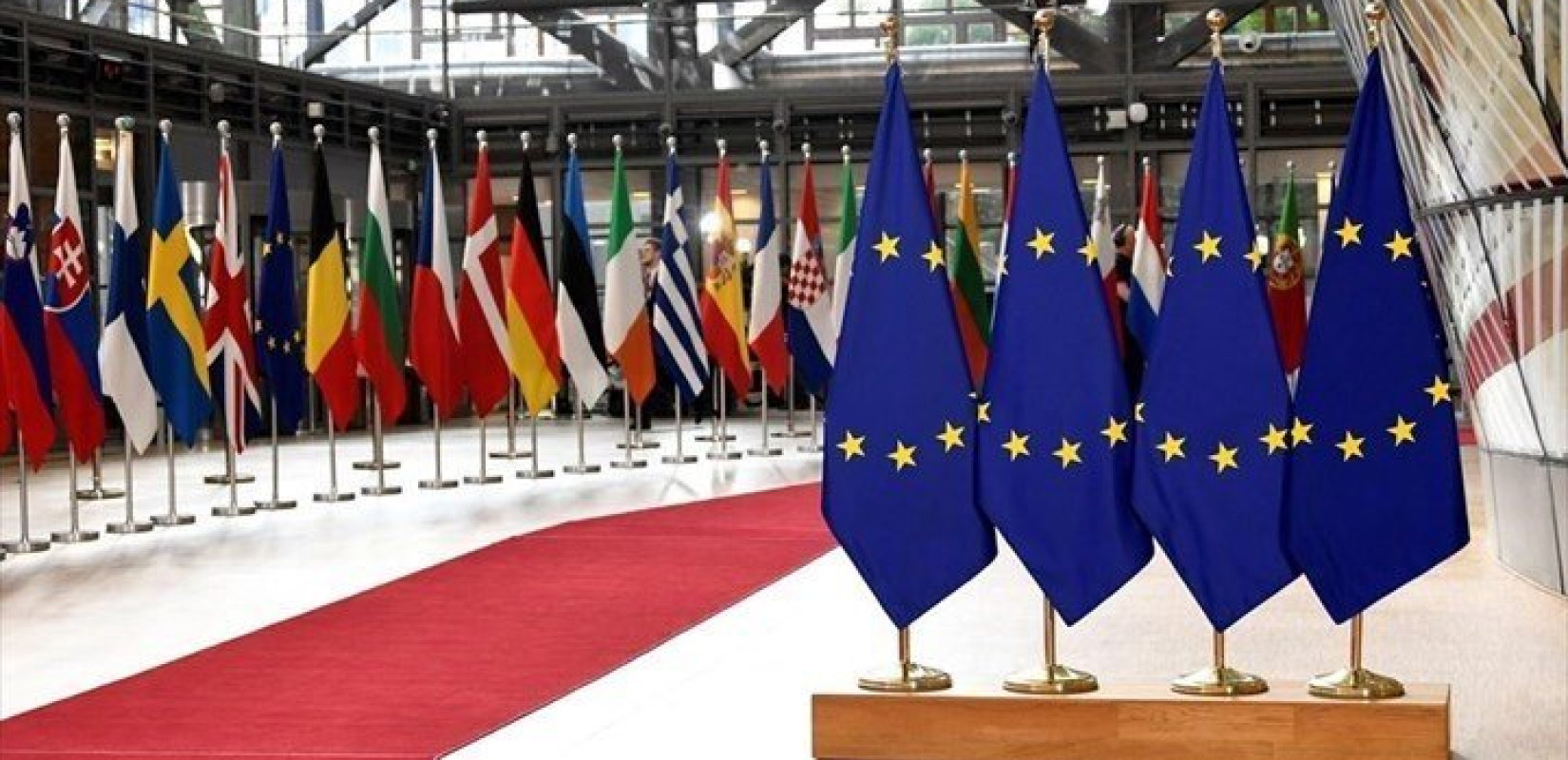Απαγόρευση εισόδου των Ρώσων στην ΕΕ ζητούν 5 χώρες