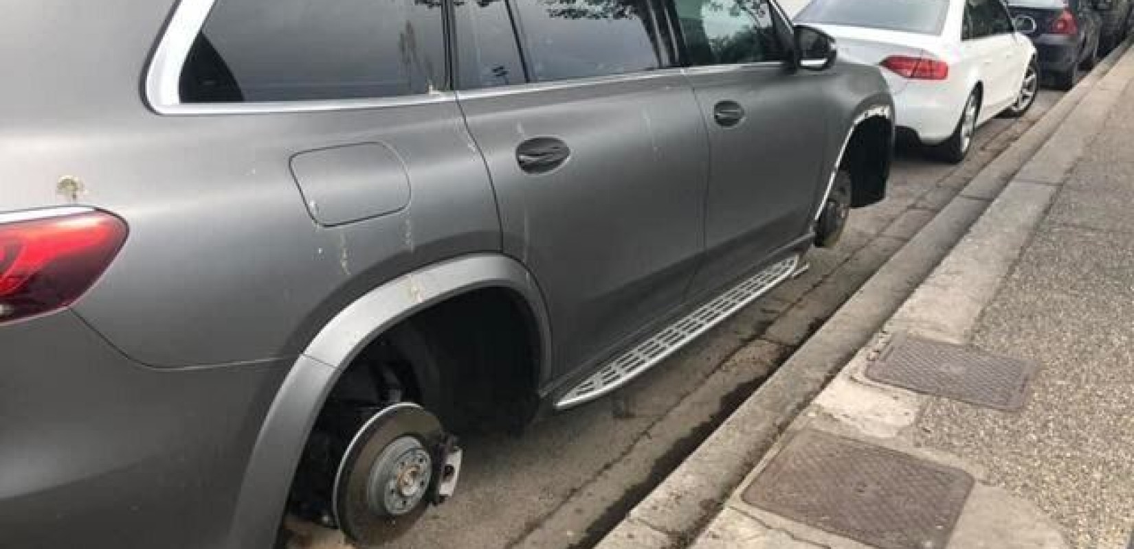 Φωτογραφία αρχείου από κλοπή μερών αυτοκινήτου