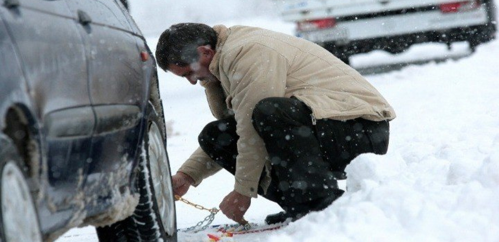 Με αντιολισθητικές αλυσίδες οι μετακινήσεις των οχημάτων σε περιοχές της Κεντρικής Μακεδονίας
