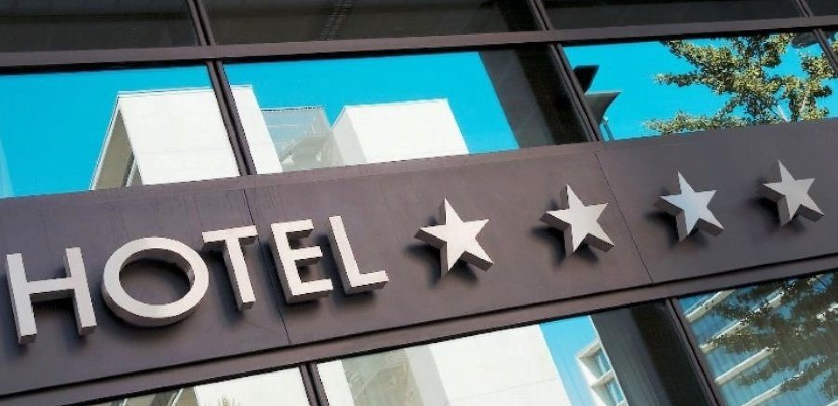 Τουρισμός: Θετικός απολογισμός για το 2022 - Παραμένουν τα προβλήματα της βραχυχρόνιας μίσθωσης και της έλλειψης προσωπικού