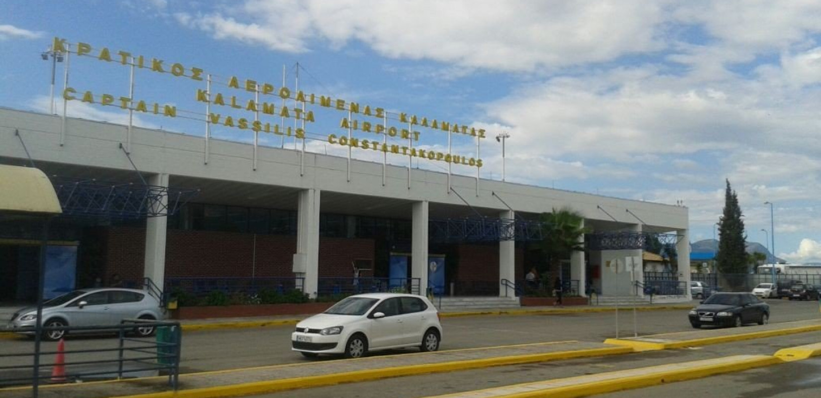 Νέα «αερομαχία» Ryanair - Fraport Greece: Στο στόχαστρο τα τέλη του αεροδρομίου Καλαμάτας