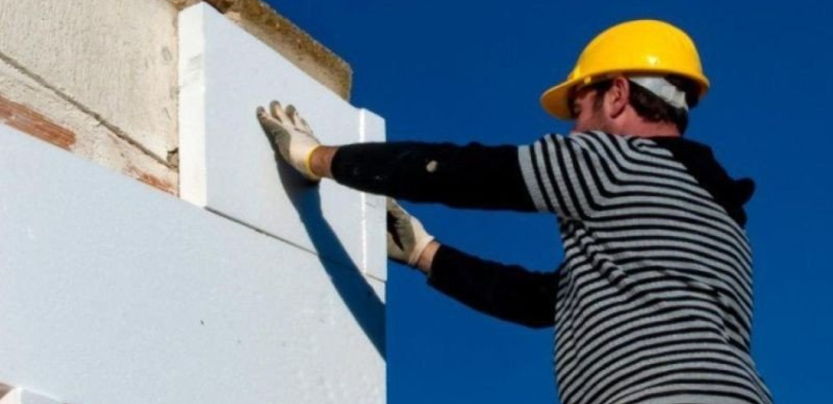 Πιο «φιλικά» τα προγράμματα «Εξοικονομώ»: Απλούστευση διαδικασιών και κατάργηση δικαιολογητικών