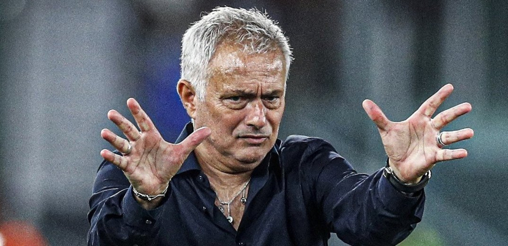 Έξαλλος με τη διαιτησία ο Μουρίνιο: «Να αρχίσουμε να κάνουμε τους κλόουν» (βίντεο)