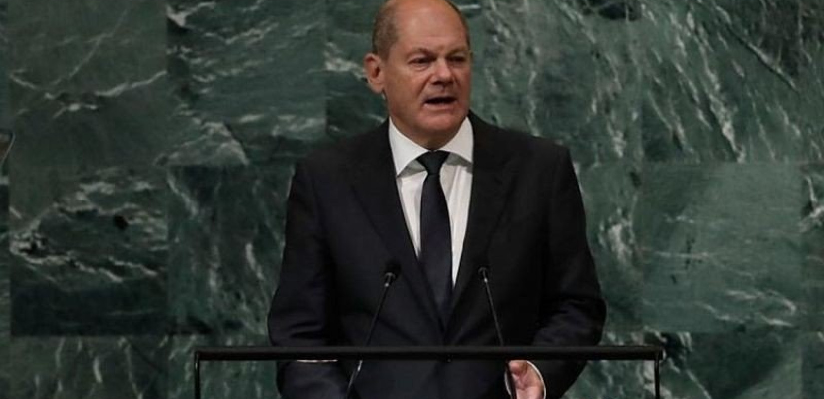 Γερμανία: Ο καγκελάριος Σολτς απηύθυνε τις «σκέψεις» του στα θύματα «μιας βάναυσης πράξης βίας» στο Αμβούργο