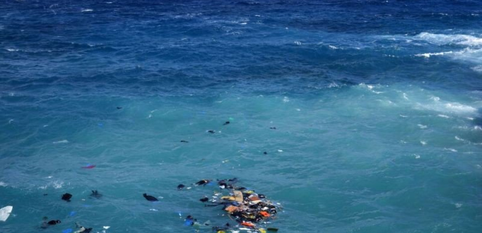 Ναυάγια σε Λέσβο και Κύθηρα: Συνεχίζονται οι έρευνες για τον εντοπισμό αγνοουμένων - Τουλάχιστον 18 νεκροί μέχρι στιγμής (βίντεο)