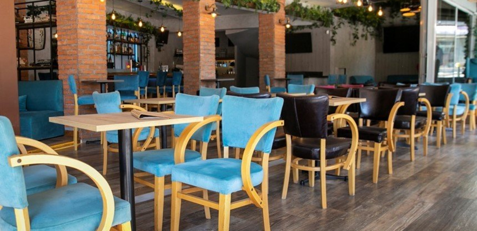 Το διαχρονικό «Andre Cafe bar» στην Πολίχνη