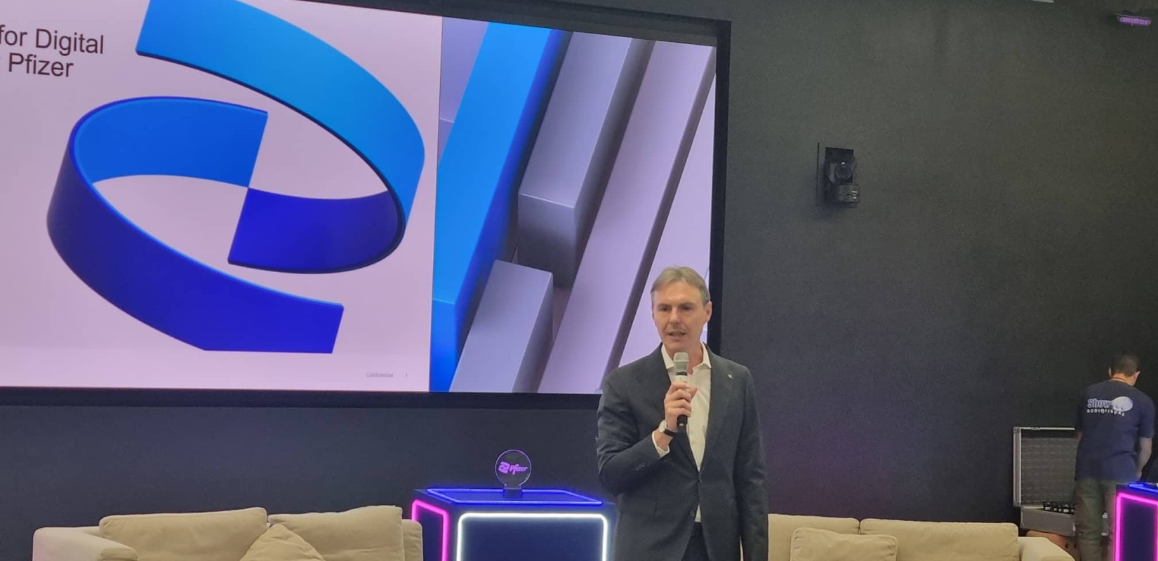 Θεσσαλονίκη: 20.000 υποψήφιοι για δουλειά στην Pfizer (φωτ.)