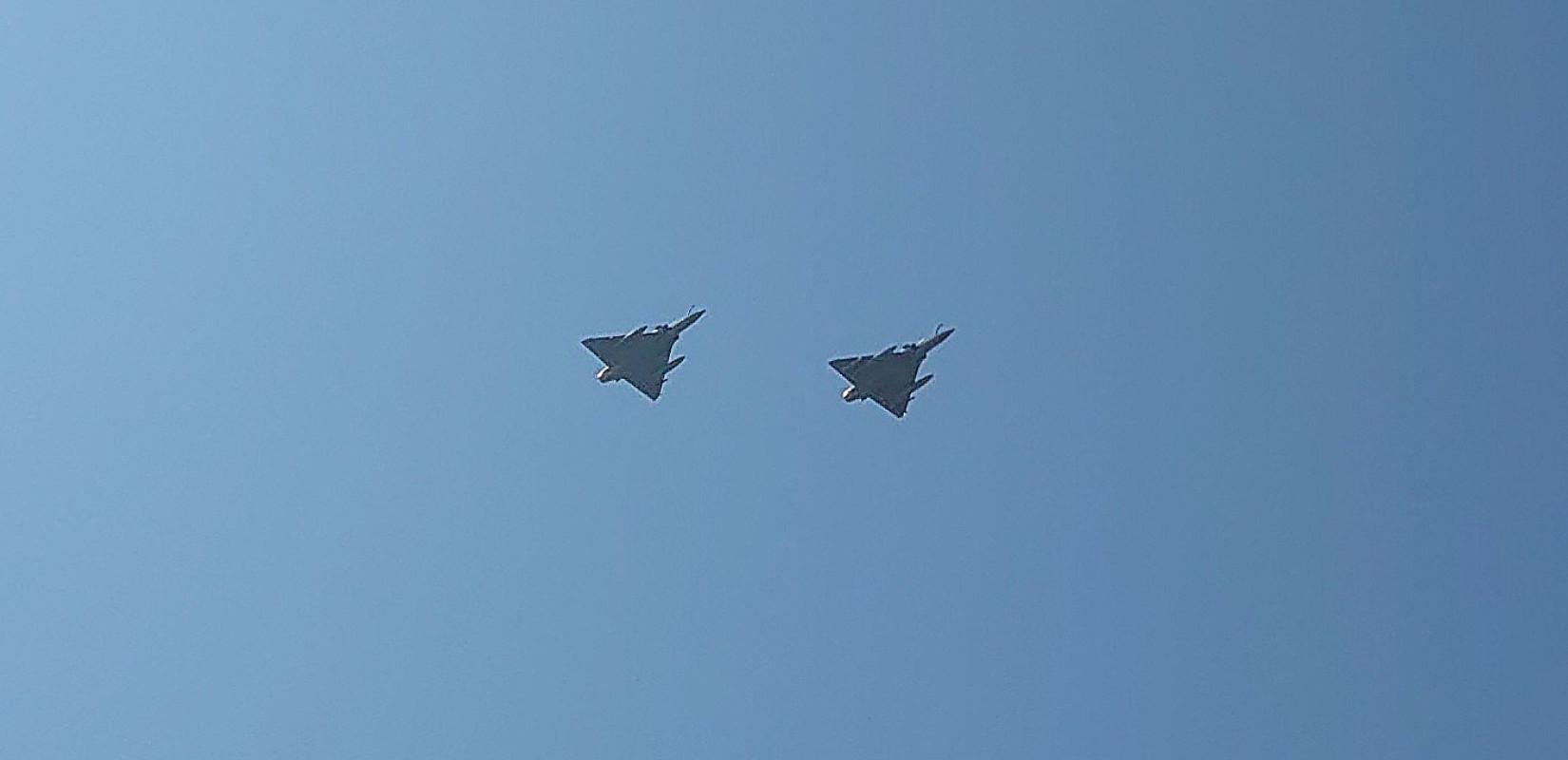 Θεσσαλονίκη: Τα Rafale έσκισαν τον ουρανό της πόλης (φωτ.)