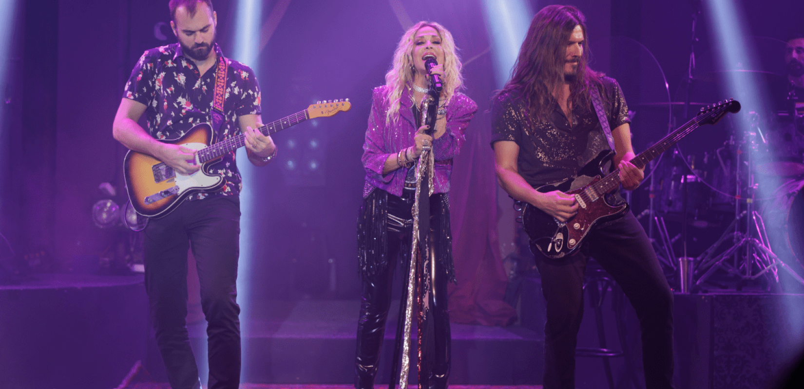 H Άννα Βίσση και η μπάντα της ξεσήκωσαν τη Θεσσαλονίκη και το κοινό του Barbarella Live Party 