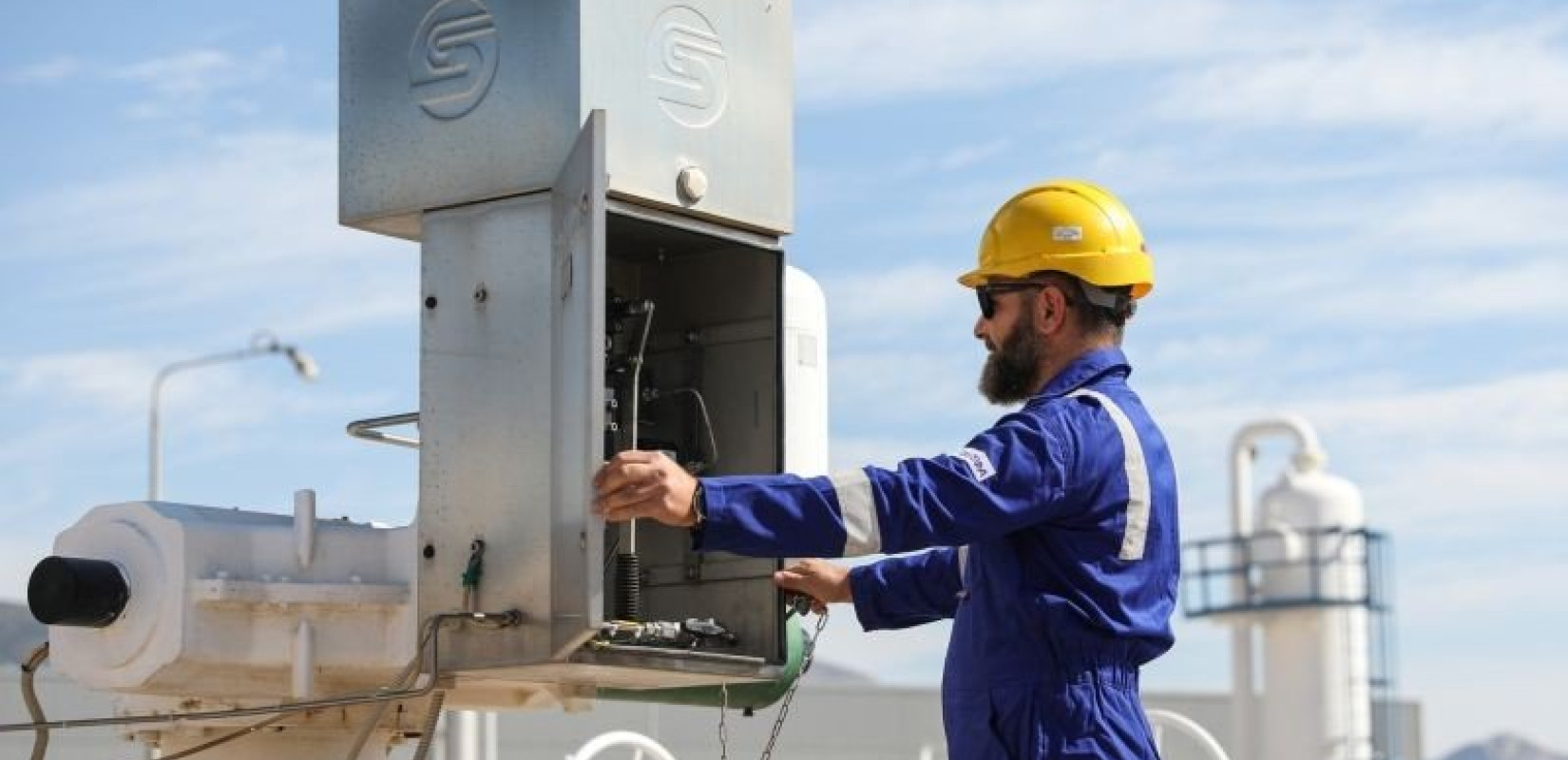 Βίοι αντίθετοι για φυσικό αέριο και πετρέλαιο - Το ένα πέφτει και το άλλο ανεβαίνει (βίντεο)