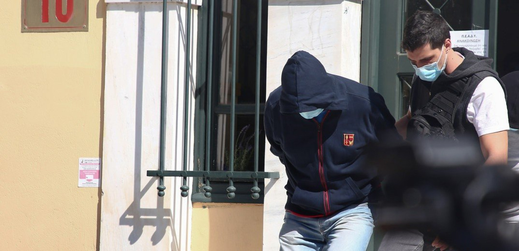 Κολωνός: «Βόμβα» Λύτρα για εμπλοκή δύο αστυνομικών στην υπόθεση βιασμού της 12χρονης