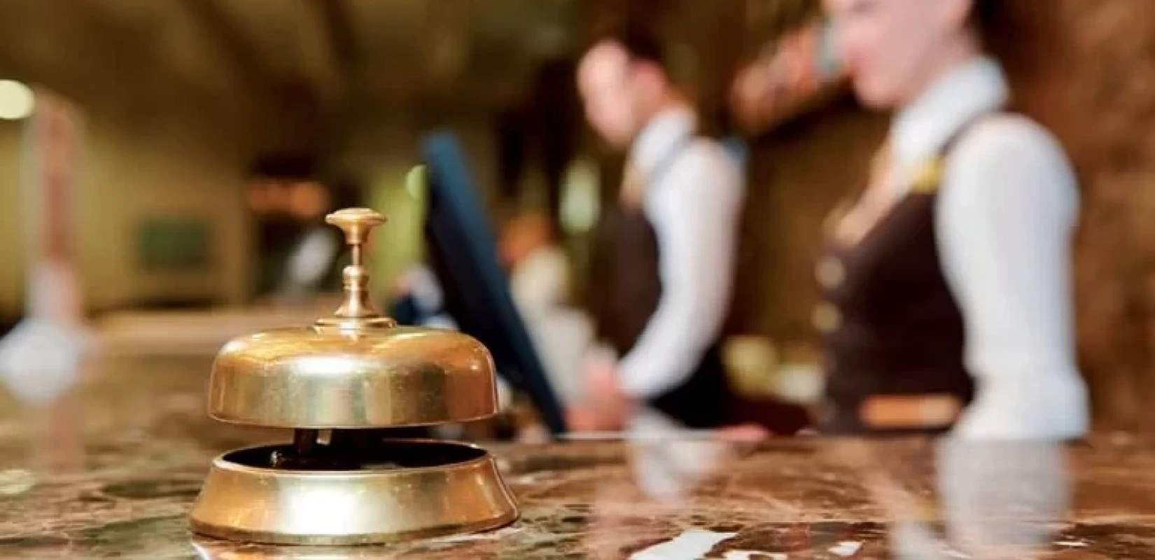 ΤτΕ: «Σημάδια κόπωσης» εμφάνισαν τα έσοδα από τον τουρισμό τον Αύγουστο