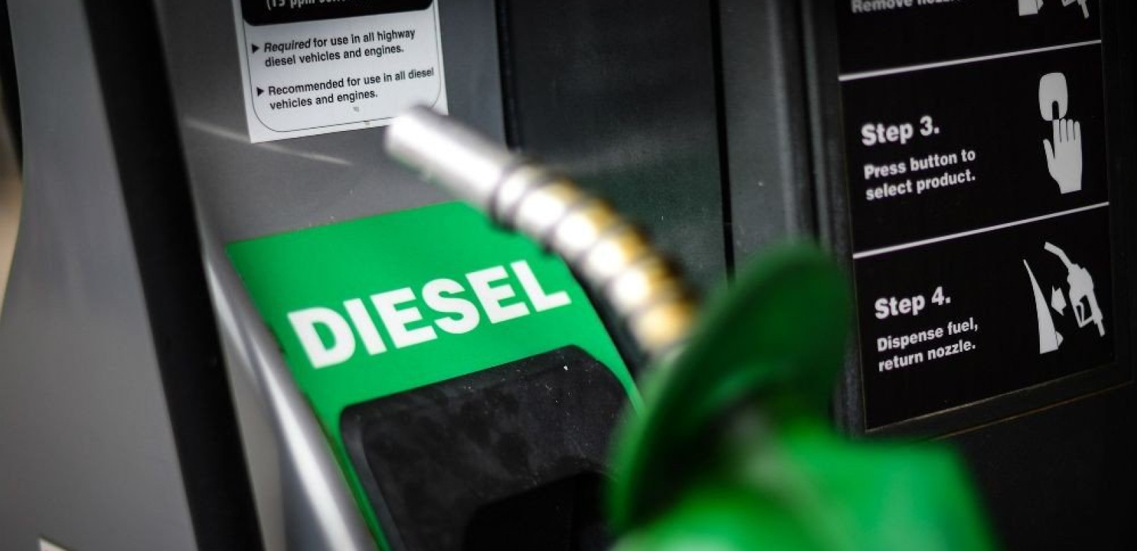 Νέα παράταση στην επιδότηση του diesel κίνησης και έξτρα 150 ευρώ ανά παιδί τον Ιούνιο