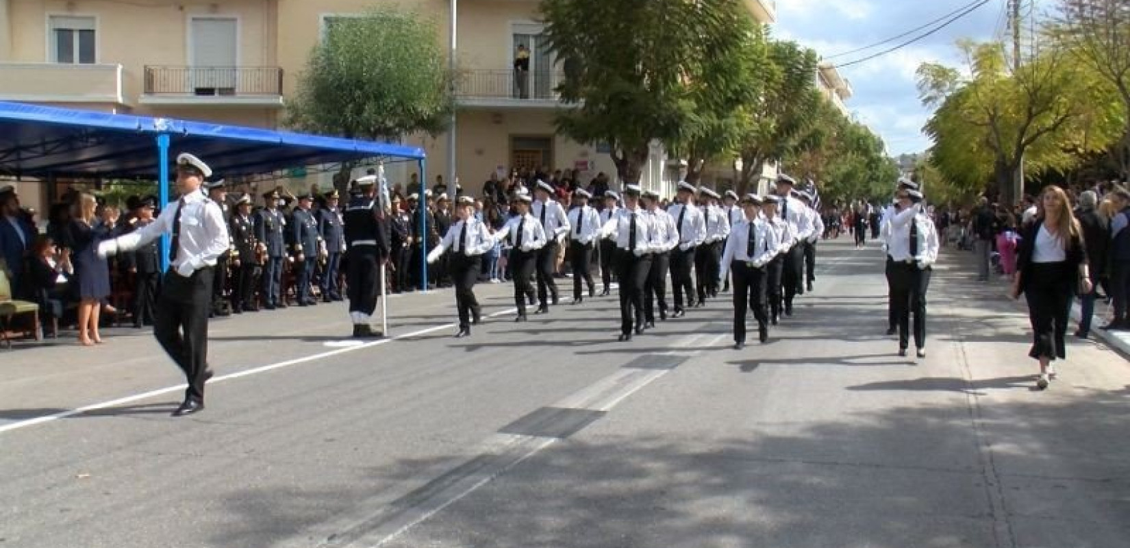 Με την παρουσία πλήθους κόσμου πραγματοποιήθηκε η παρέλαση στα Χανιά (φωτ.)