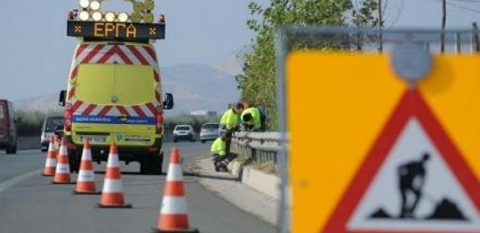 Εργασίες συντήρησης στο δρόμο Θεσσαλονίκης - Νέας Μηχανιώνας