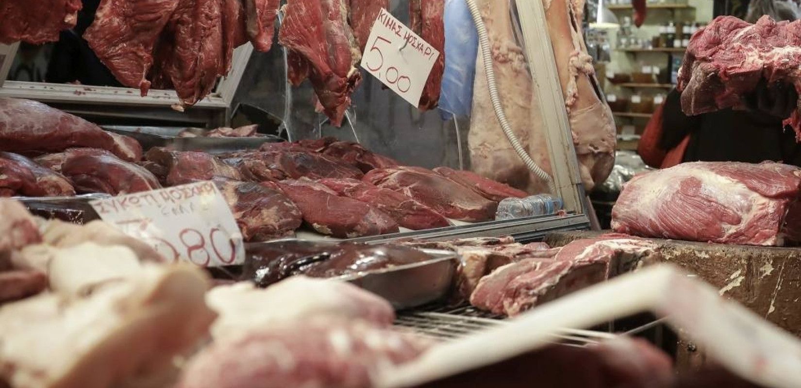 Λάρισα: Πενήντα άτομα στο νοσοκομείο με ακραία συμπτώματα τροφικής δηλητηρίασης - Είχαν ψωνίσει από το ίδιο κρεοπωλείο