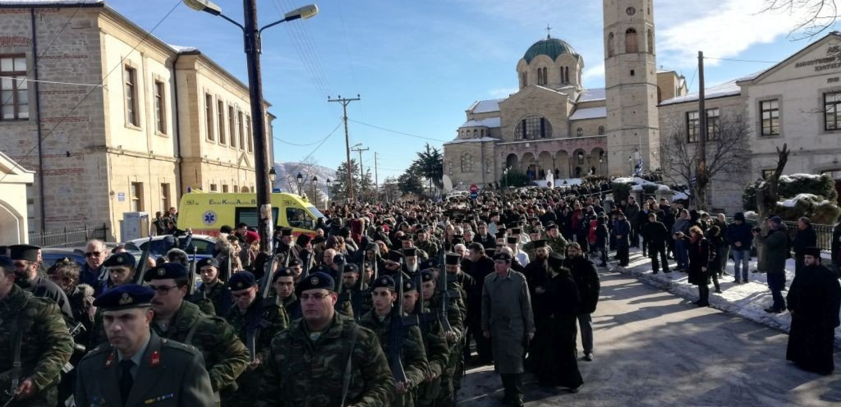 Αψήφησαν το κρύο για να πουν το στερνό αντίο στον μητροπολίτη Σισανίου και Σιατίστης, Παύλο 
