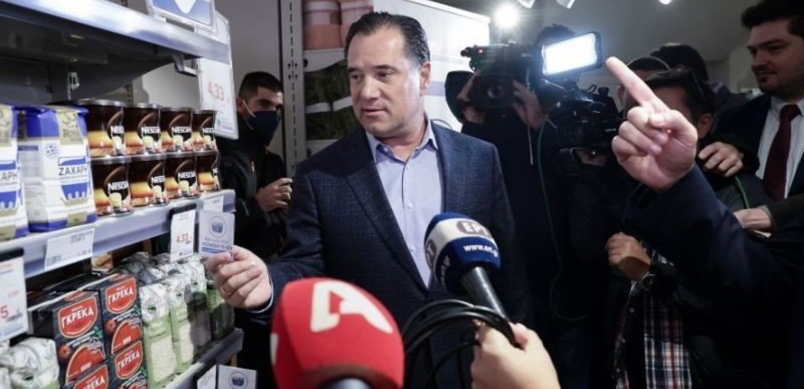 «Καλάθι του νοικοκυριού» - Γεωργιάδης: Από τα 644 προϊόντα των δύο πρώτων εβδομάδων υπήρξε μείωση σε 101