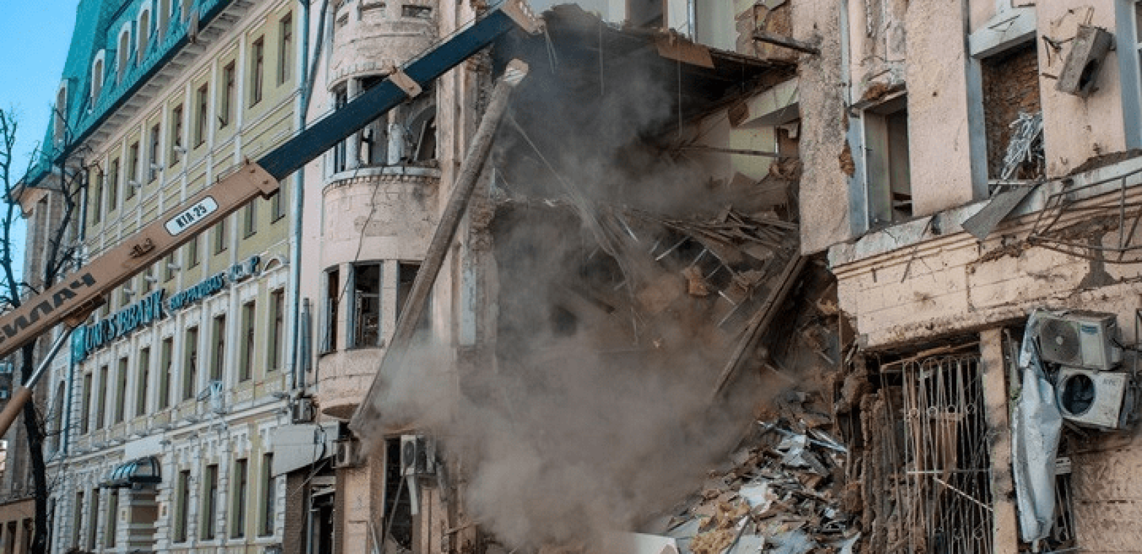 Μπαράζ ρωσικών χτυπημάτων στο Κίεβο: Έκλεισαν πυρηνικοί σταθμοί - Χωρίς νερό και ηλεκτρισμό η ουκρανική πρωτεύουσα (βίντεο)