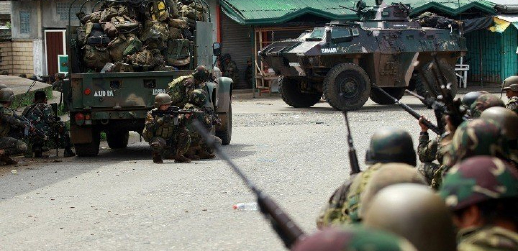 Αβίωτη «ζωή» στη Συρία: Μετά τους φονικούς σεισμούς οι τζιχαντιστές εξαπέλυσαν νέα επίθεση με 53 νεκρούς