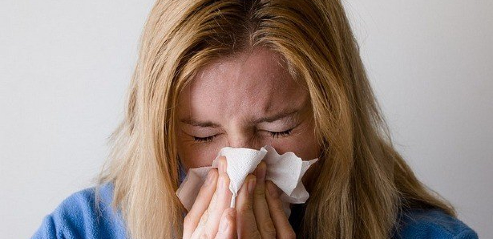 «Σαρώνουν» γρίπη, κορονοϊός και ιώσεις: Αυξήθηκαν 25% οι εισαγωγές στα νοσοκομεία (βίντεο)