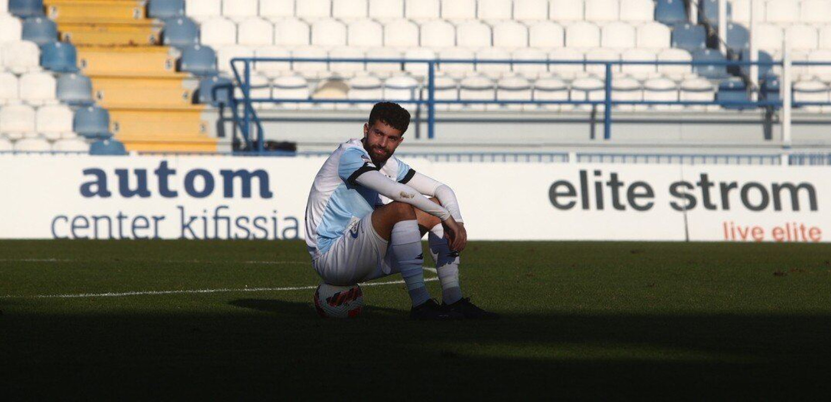 Super League 2: Παρωδία το ματς της Κηφισιάς με τον Ηρόδοτο - Σαν τις... μύγες έπεφταν οι ποδοσφαιριστές
