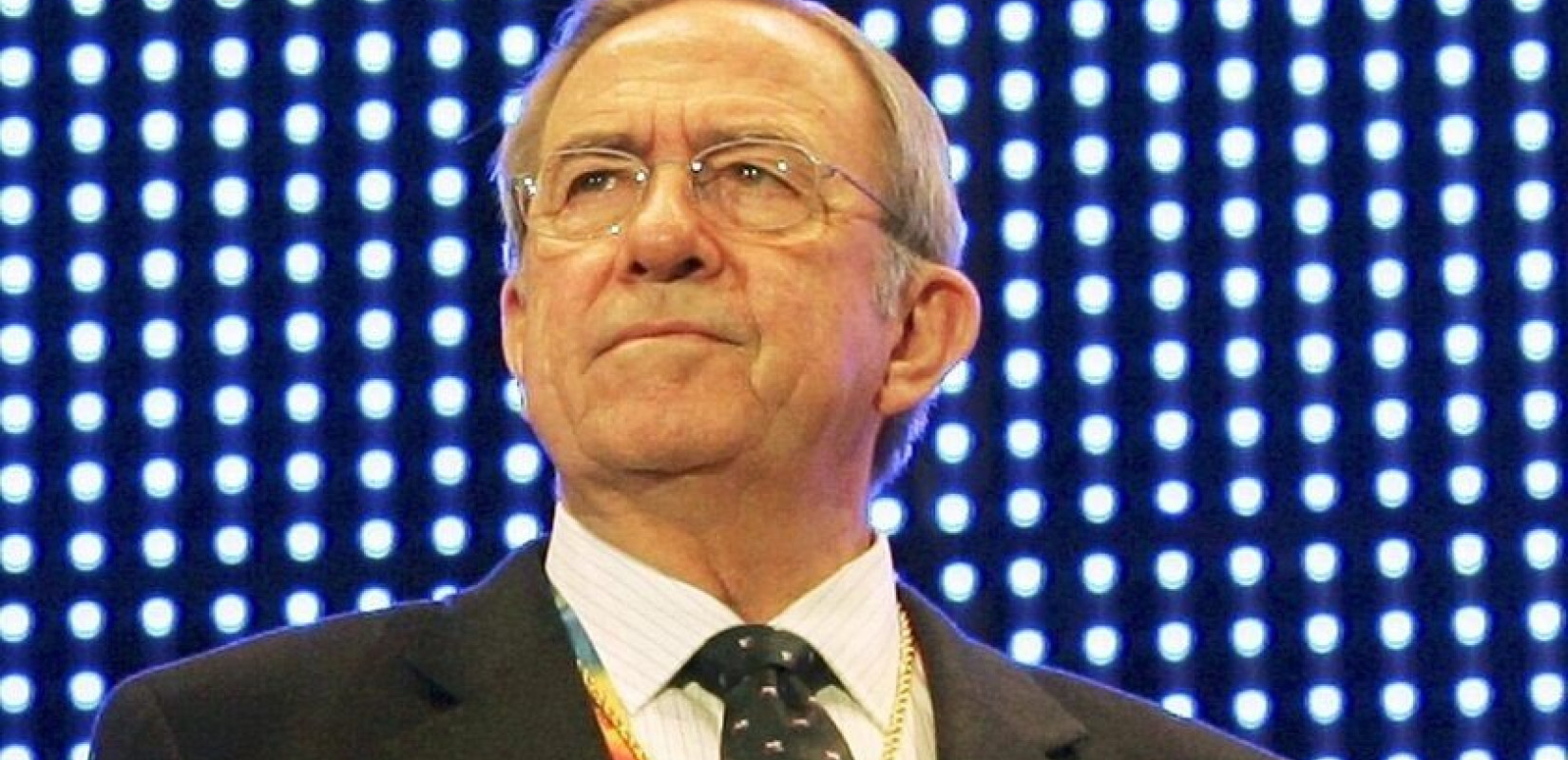 Αναβαθμίζει την παρουσία της η κυβέρνηση στην κηδεία του τέως βασιλιά Κωνσταντίνου: Παρόντες Πικραμμένος και Μενδώνη