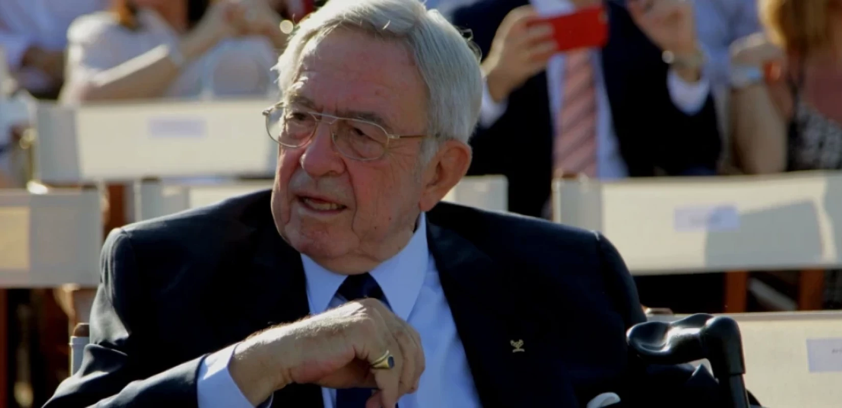 Γιατί θα ταφεί ως ιδιώτης ο τέως βασιλιάς Κωνσταντίνος - Θα γίνει λαϊκό προσκύνημα;