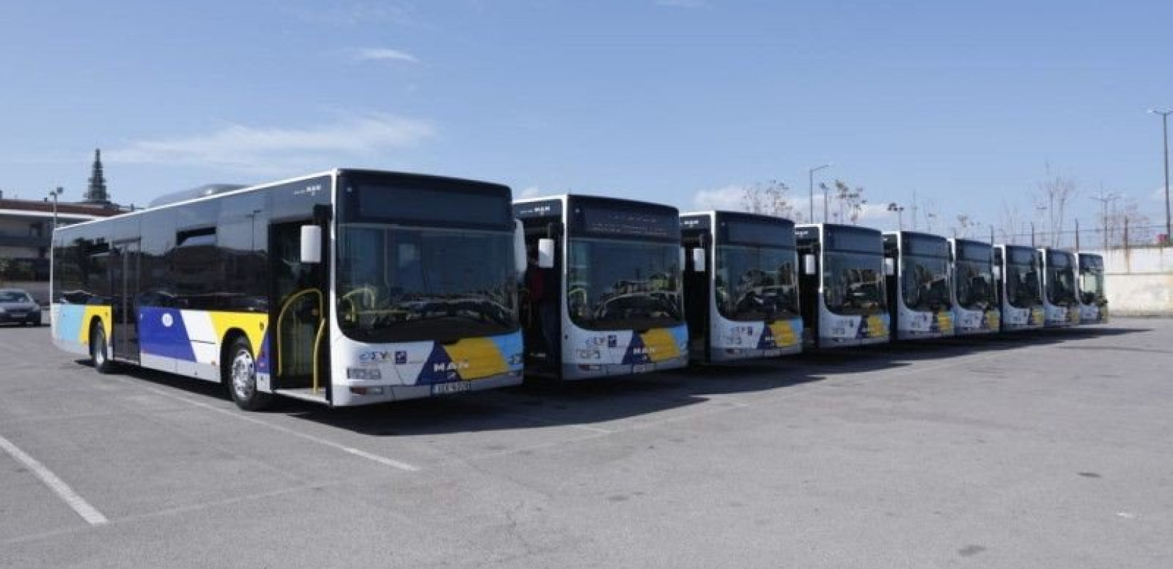 Αθήνα: Έπεσε κομμάτι οροφής σε αστικό με 40 άτομα