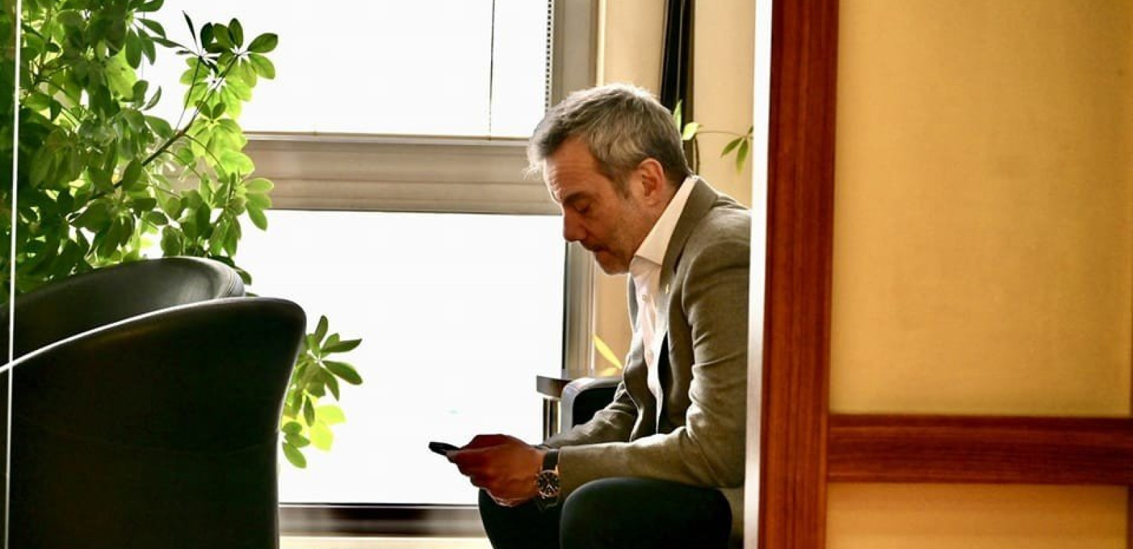 Θεσσαλονίκη: Η διάλυση της παράταξης Ζέρβα, η έρευνα για το σκάνδαλο με τα “σπιτάκια” και ο απλήρωτος λογαριασμός που άλλαξε δέκα αστικά δρομολόγια. Γράφει ο Σαλονικιός