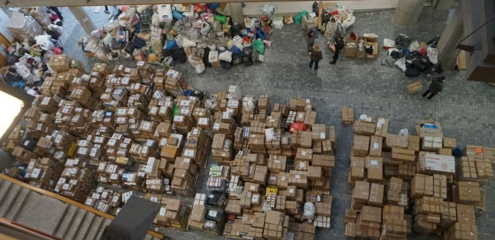 Αναχωρεί το πρώτο πλοίο με ανθρωπιστική βοήθεια στην Τουρκία