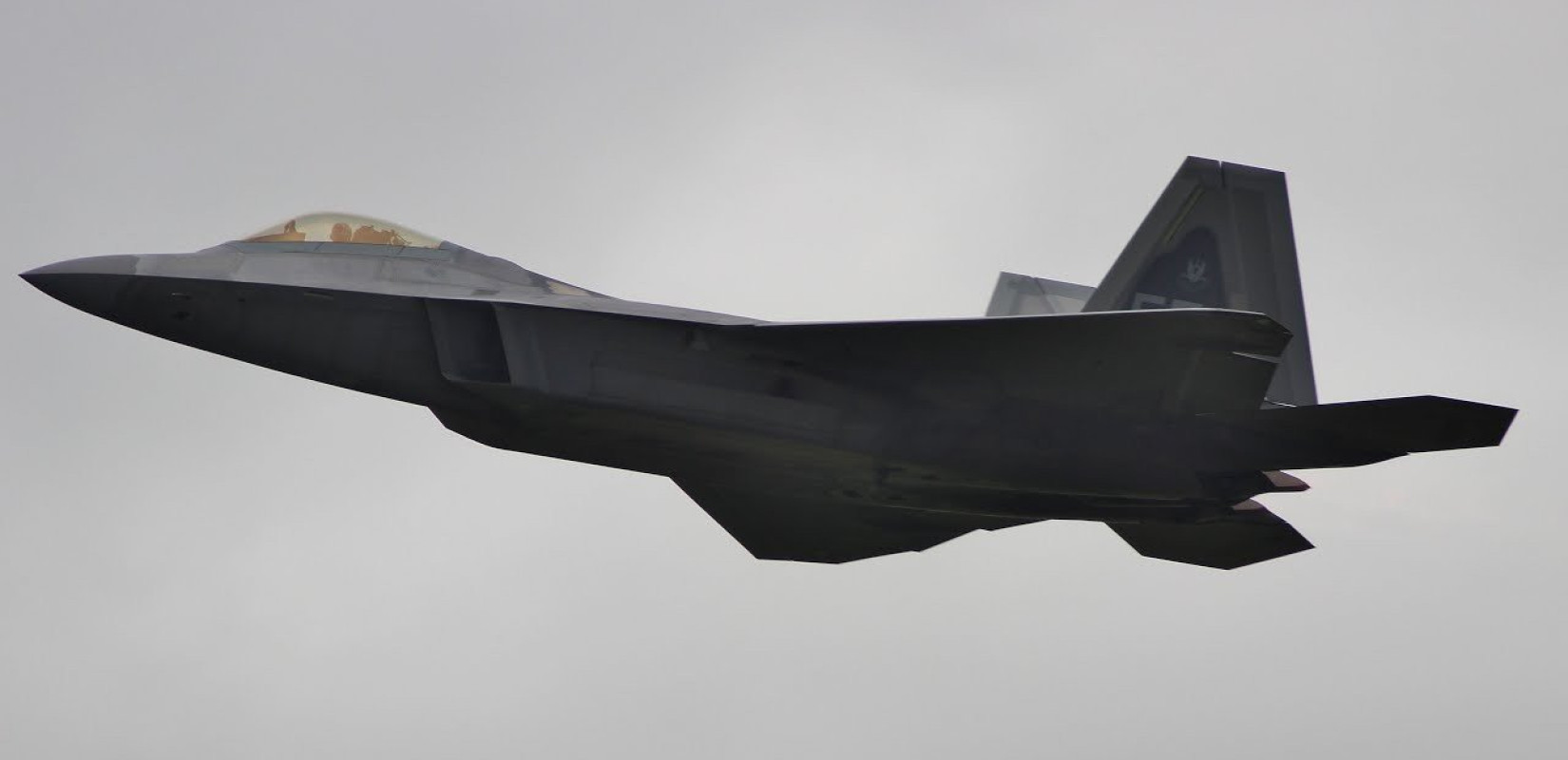 ΗΠΑ: Μαχητικό αεροσκάφος F-22 κατέρριψε το μυστηριώδες «ιπτάμενο αντικείμενο» πάνω από την Αλάσκα