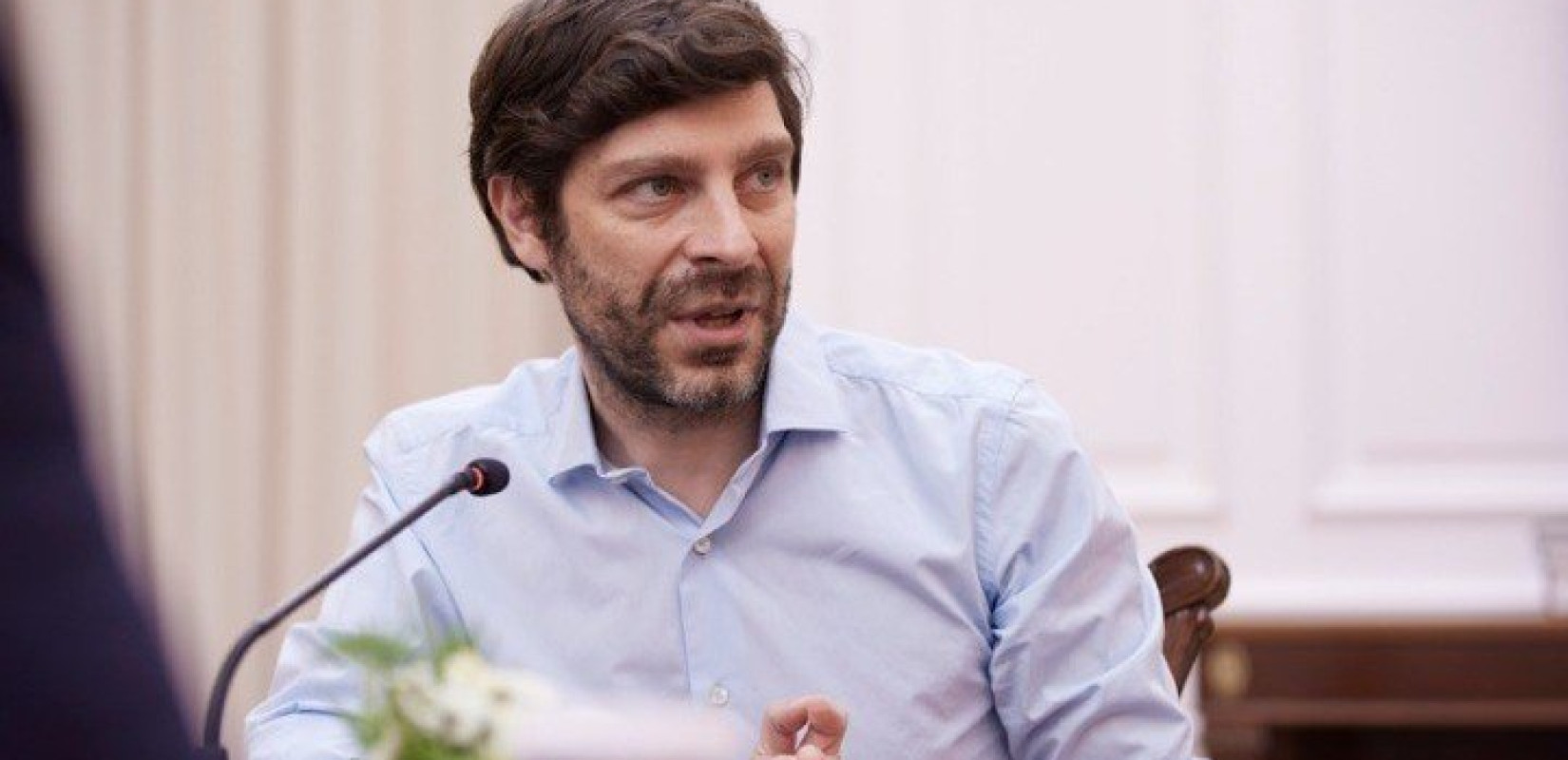 Πρόσκληση σε διάλογο για τα πτυχία των καλλιτεχνών απηύθυνε ο Γιατρομανωλάκης 