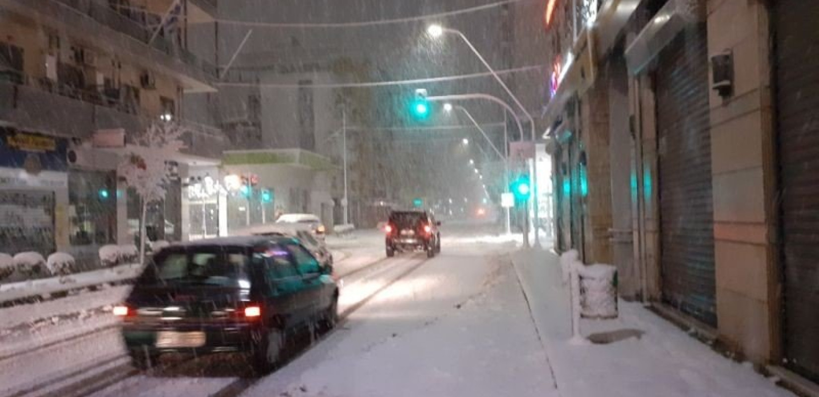 Κακοκαιρία «Μπάρμπαρα»: Σφοδρή χιονόπτωση σε όλη τη Μαγνησία – Κλειστά τα σχολεία