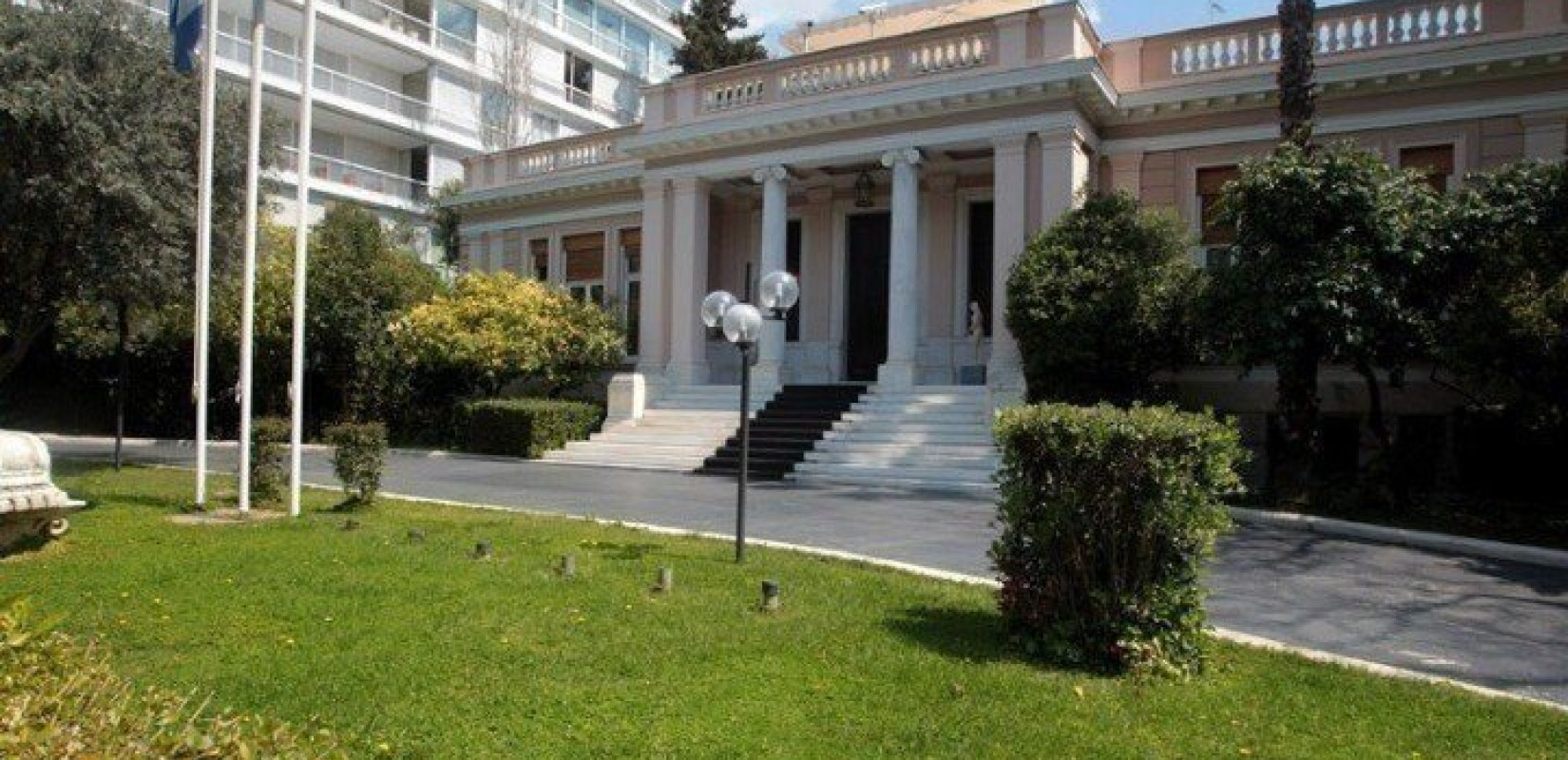 Σύσκεψη στο Μαξίμου για ζητήματα αντισεισμικής προστασίας και ανθεκτικότητας δημόσιων κτιρίων