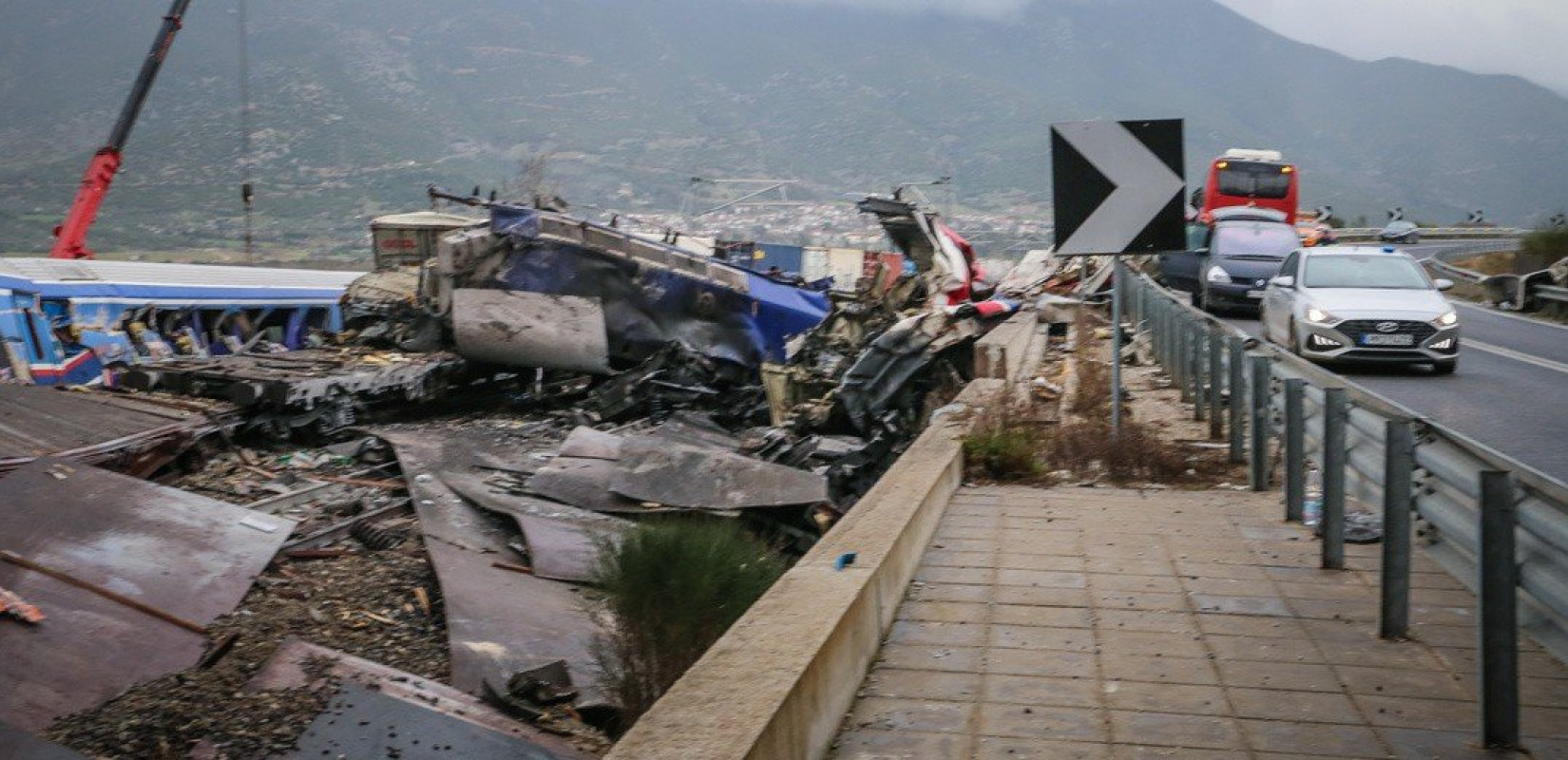 Σύγκρουση τρένων στα Τέμπη: Οι φορείς που παρέχουν ψυχολογική υποστήριξη σε θύματα και συγγενείς