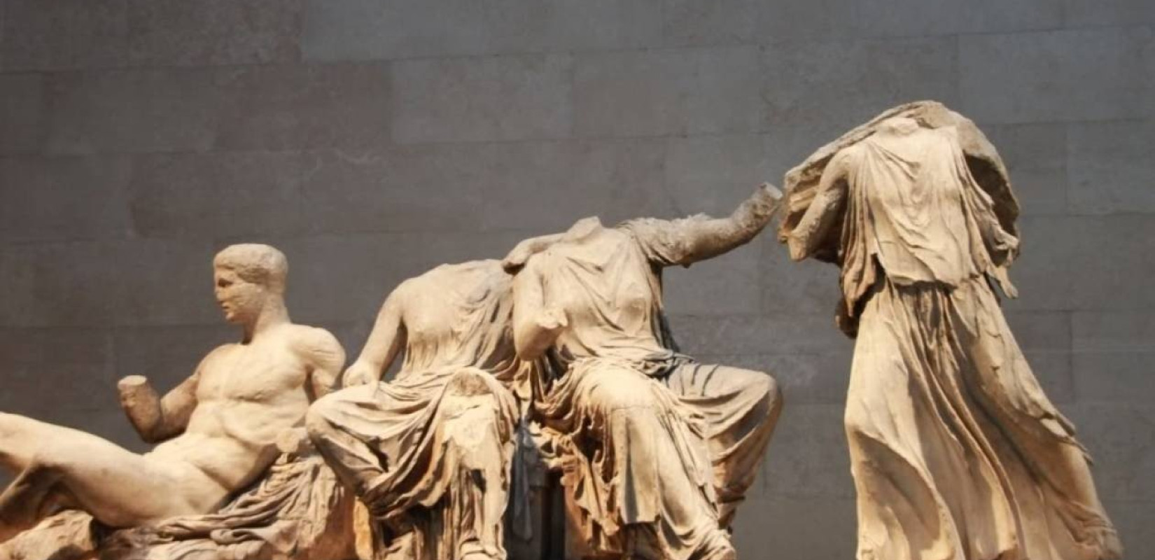 Τα γαλλικά ΜΜΕ για τον επαναπατρισμό των γλυπτών του Παρθενώνα