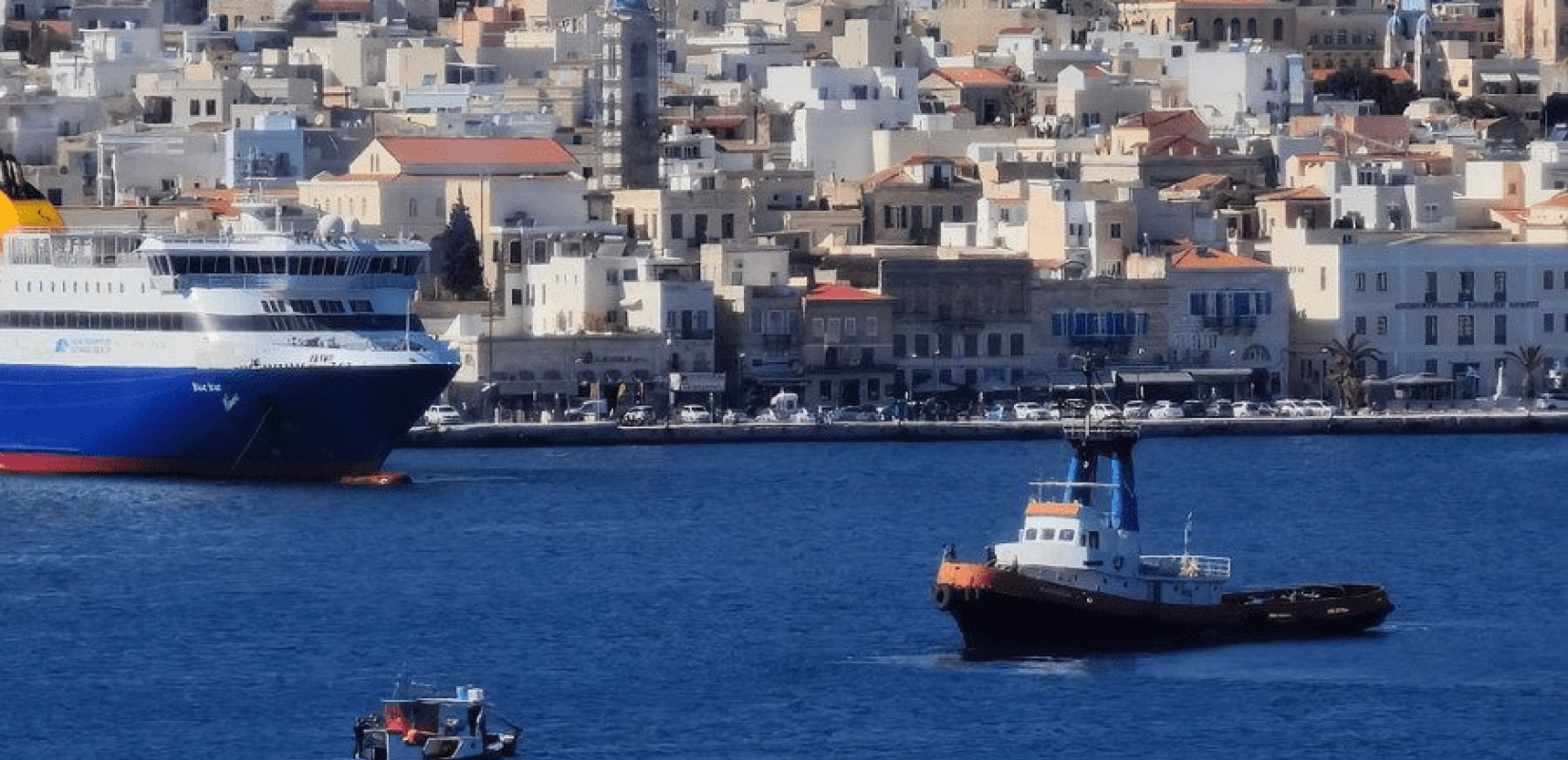 Η Σύρος στο διεθνές προσκήνιο: Βρετανικά μέσα αποθεώνουν την «αυθεντική αρχόντισσα των Κυκλάδων»