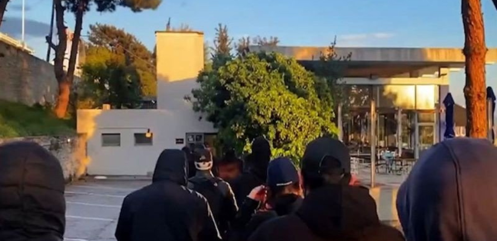 Θεσσαλονίκη: Παρέμβαση εισαγγελέα για την εισβολή χρυσαυγιτών στην έκθεση του Αντρέεφσκι στην Καλαμαριά